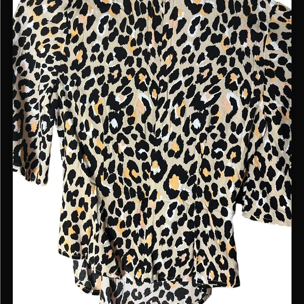 NWT! Beautiful cheetah print blouse - Picture 6 of 7